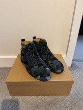 Christian Louboutin - Louis