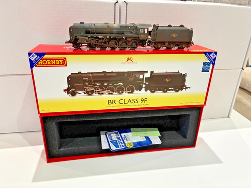 Hornby r30133 class 10 0 - hornby, 9f