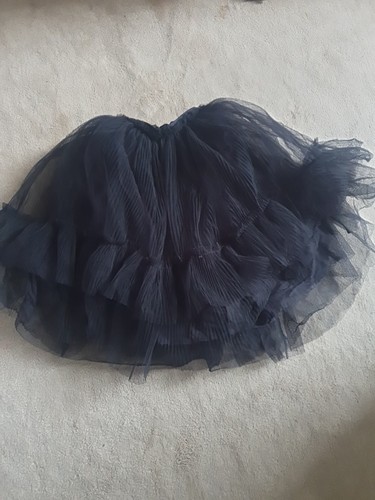 Girls black skirt size 4 - h&m,