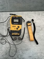 ORIGINAL WORKING SONY SRF-M70 2 BAND FM/AM SPORTS WALKMAN WITH CLIP