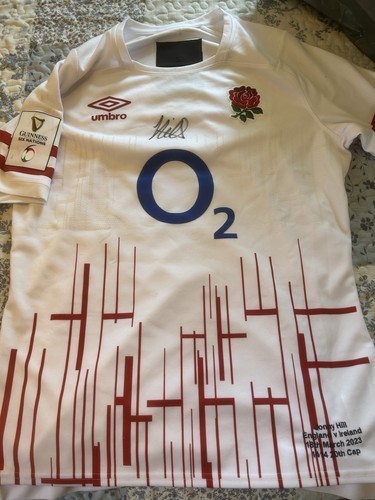 Authentic hand signed - authentic,
