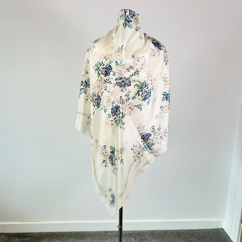 Laura ashley vintage silk - laura,