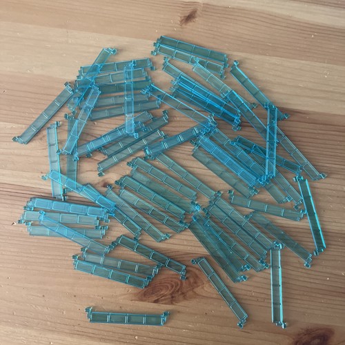 Trans light blue lego - 60,