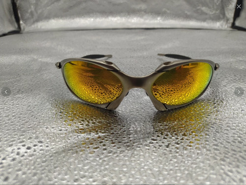 Mint deadstock oakley romeo - deadstock,