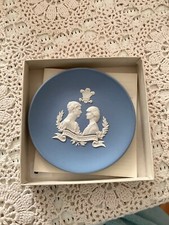 VINTAGE 1981 WEDGWOOD ROYAL