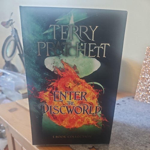 Discworld series terry - discworld, by