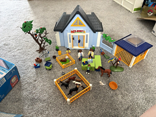 Playmobil city animal clinic - city,