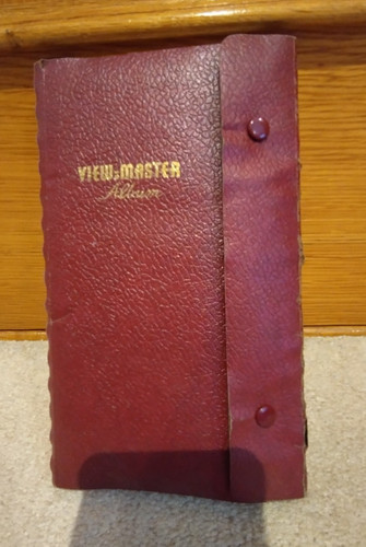 View master discs in - x, 3-d