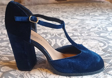 NEW LOOK Navy Blue Velvet Look T Bar Block Heel Wide Fit Shoes [5]