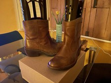 Women’s FLY size 6  Genuine Leather Brown Ankle Boots. Regular to slim fit. 