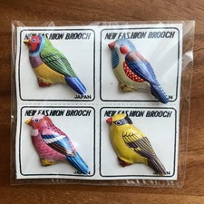 Vintage bird brooch pin - , tin
