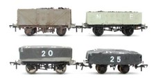 KIT BUILT 'OO' GAUGE RAKE OF 4 NE/PLAIN GREY OPEN/TARPAULIN COVERED WAGONS