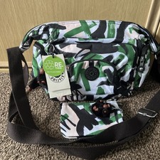 Kipling  New Medium Shoulder