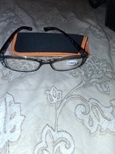 Reading glasses - ladies  1.50