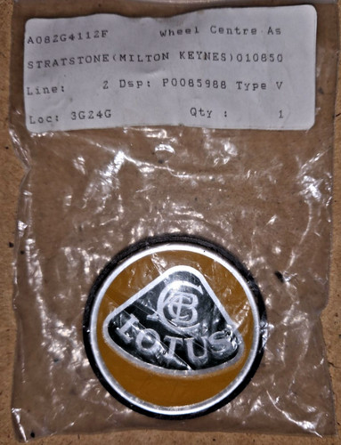 Lotus centre wheel cap - centre,