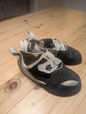 Evolv V6 Climbing Shoes Size