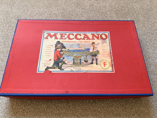 Meccano outfit set - outfit,