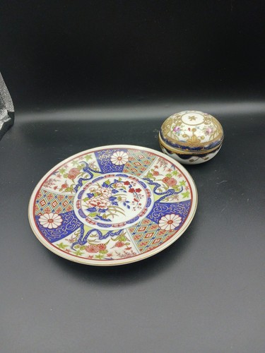 Two pieces japanese imari - two,
