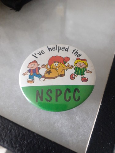 Nspcc vintage badge - vintage,