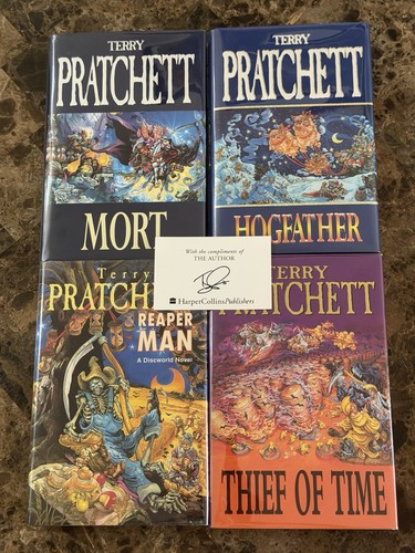 Terry pratchett mort hogfather - terry,