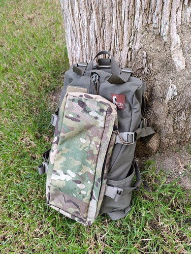 Beaver tail cargo pouch