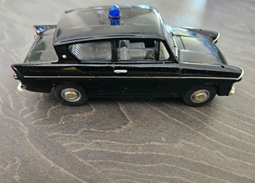 Black diecast police - black,