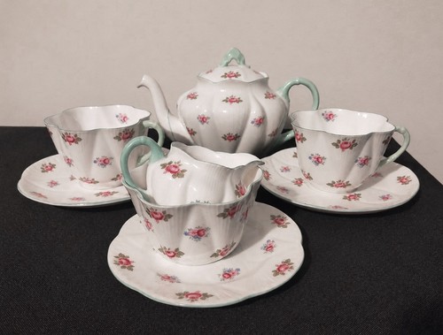 Shelley dainty rosbud pattern - dainty,