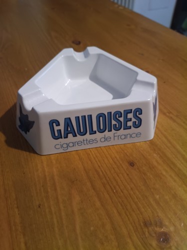 Gauloises cigarettes france - cigarettes,