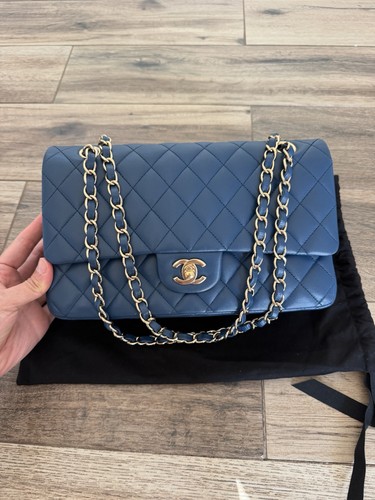 Chanel classic quilted medium - chanel,