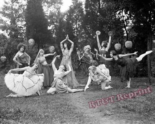 Vintage women dancers a - vintage,