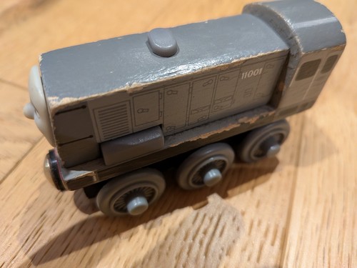 Wooden railway dennis thomas - railway,