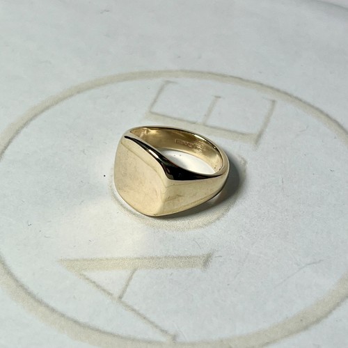 9ct solid yellow gold cushion - gold,