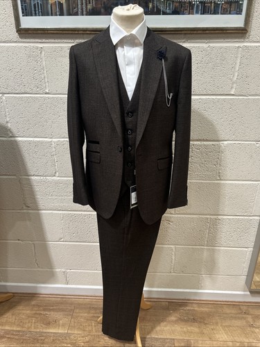 Cavani brown piece suit - cavani,