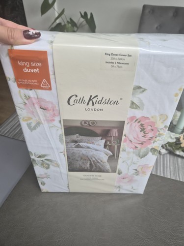 Bnwt cath kidston - kidston, size