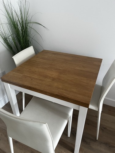 Extendable dining table - extendable,