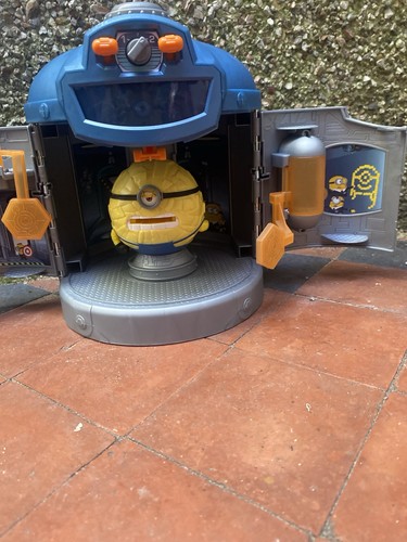 Despicable mega minions - me,