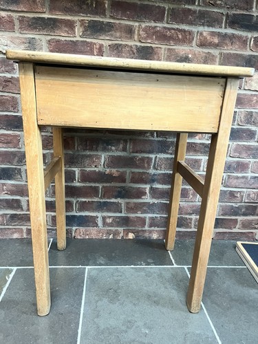 Vintage wooden old school desk - wooden,