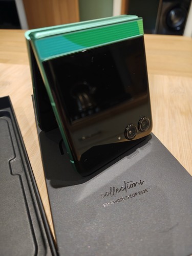 Very limited edition motorola - very,