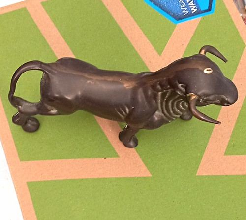 Brass bull figurine - brass, statue