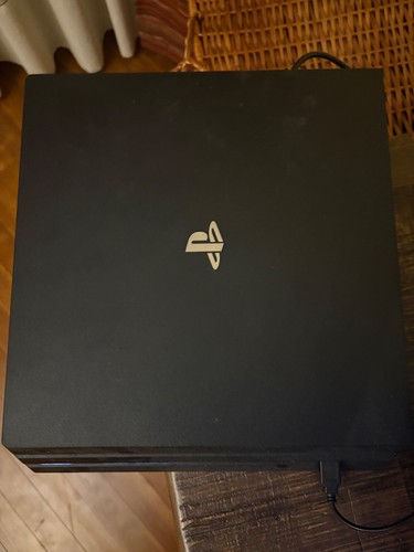 Playstation pro 1tb bundle - 4,