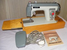 Vintage sewing machine Jones
