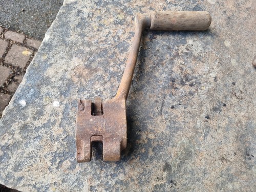 Starting handle - handle, not