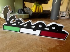 Vespa | Badge / Logo | Italian Flag | Retro | Scooter | Free Standing | 3D Print