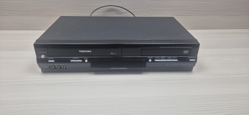 Toshiba dvd vhs combo - dvd,