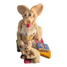 Vintage Piggin' Munchies By