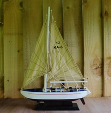 Model Sailing Racing Yacht |
