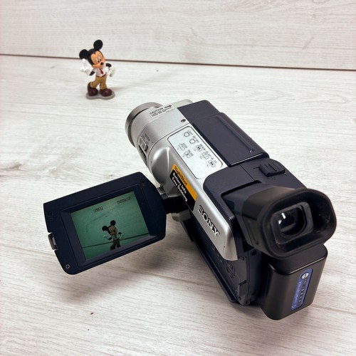 Sony ccd trv218e hi8 handycam - ccd-trv218e,