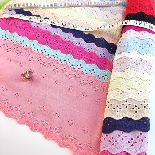 Double edge eyelet - edge, lace