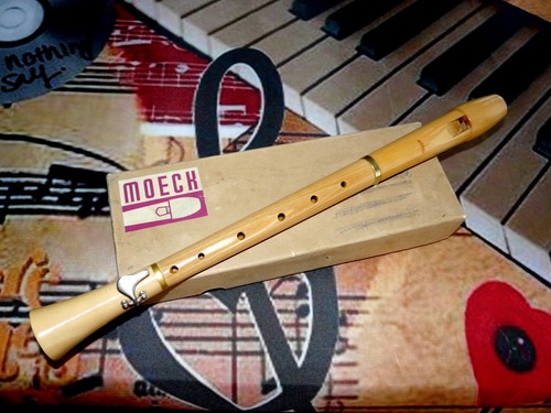 Very nice moeck alto recorder - very,