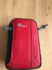 LOWE PRO COMPACT CAMERA CASE